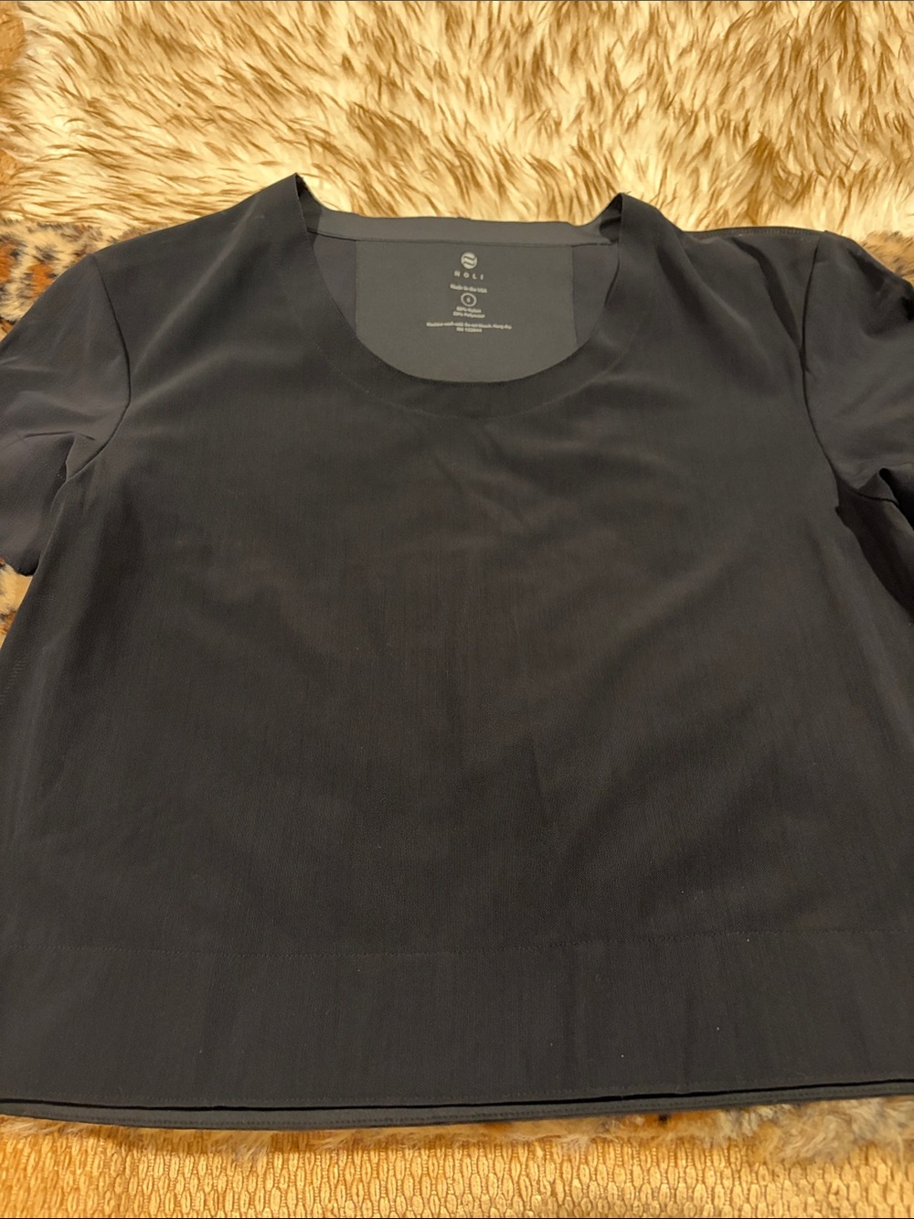 Noli Black Short-Sleeve Cropped Tee